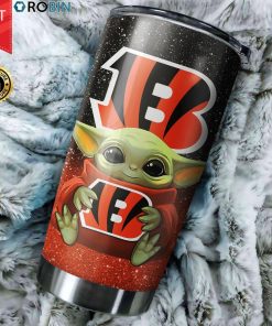 Baby Yoda Hug Cincinnati Bengals 20oz Tumbler Baby Yoda Hug Cincinnati Bengals 20oz Tumbler