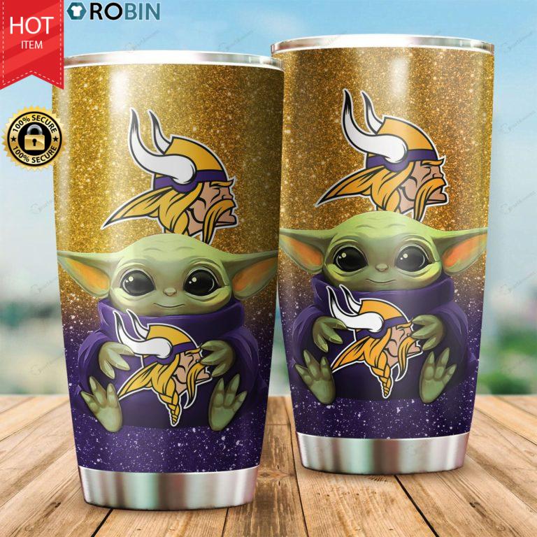 Baby Yoda Hug Minnesota Vikings 20oz Tumbler
