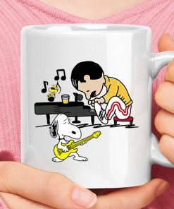 Queen Freddy Mercury By Piano Schroeder Woodstock Snoopy Mug