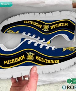 Baby Yoda Hug Michigan Wolverines Sneakers – Breathable Running Shoes Baby Yoda Hug Michigan Wolverines Sneakers – Breathable Running Shoes