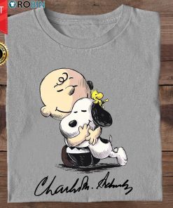 Charlie Brown Hug Snoopy Signature T Shirt
