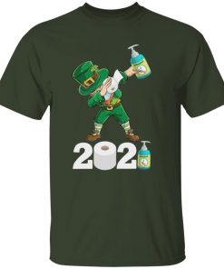St Patrick's Day Dabbing Leprechaun Social Distancing Toilet Paper 2021 Quarantine T-Shirt, Hoodie