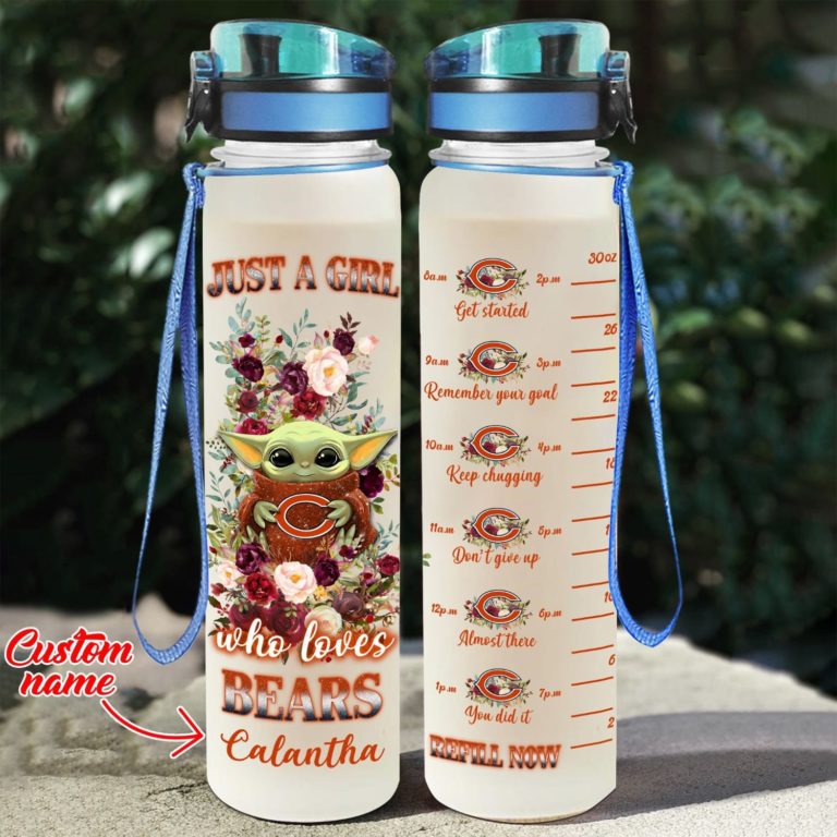 Baby Yoda Hug Chicago Bears Water Tracker Bottle