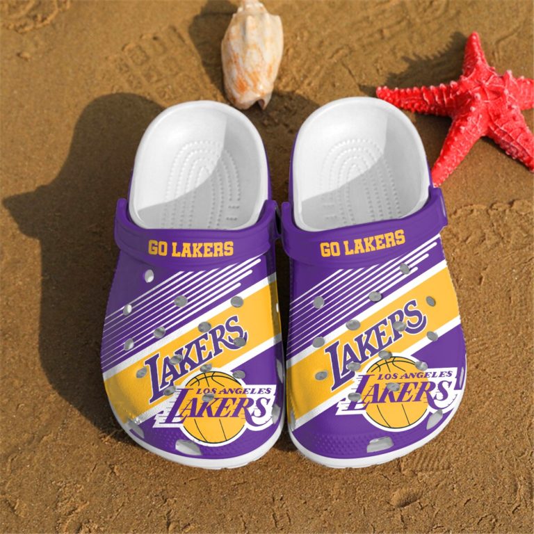 playing basketball in crocs