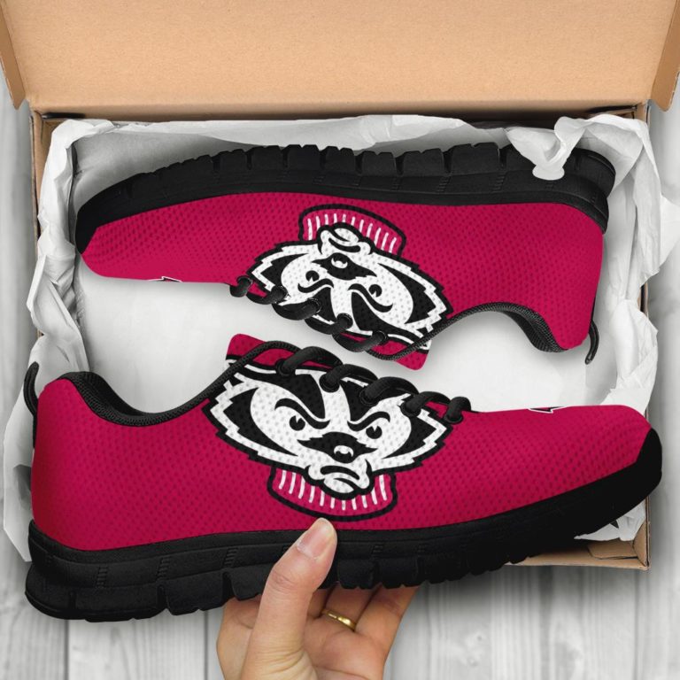 NCAA Wisconsin Badgers Breathable Running Shoes – Sneakers