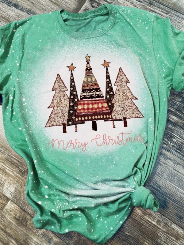 Vintage Christmas Tree Merry Christmas Bleached T-Shirt
