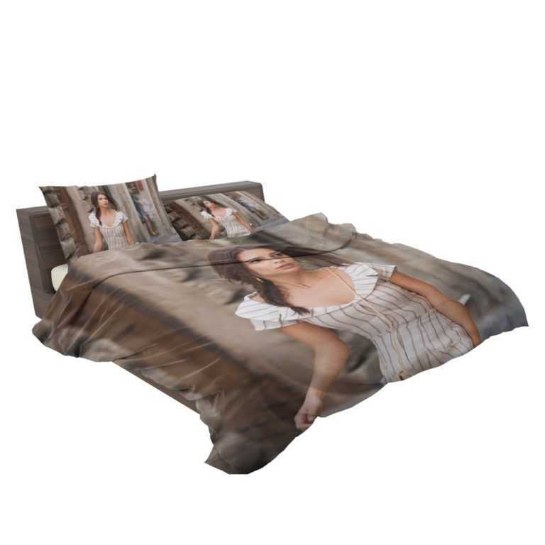 Welcome Home Movie American Braid Brunette Bedding Set