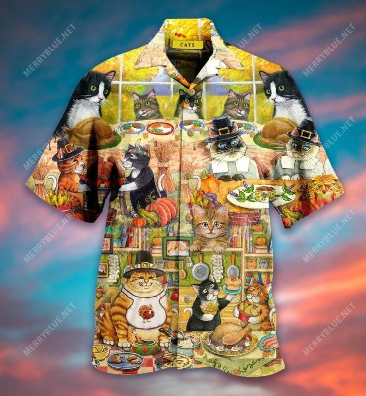 Happy Thanksgiving With Cats Short Sleeve Button Up