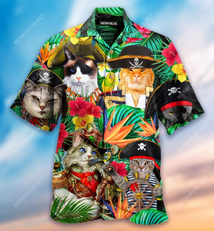 It’S Pirate Life For Me Cats Short Sleeve Button Up