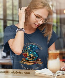 ladies t shirt easily distracted by dragons and books gift nerd dragon cm9xT