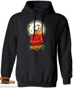 halloween trick or treat pumbkin woodstock and snoopy t shirt 8 QVnAi