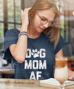 ladies t shirt dog mom af kqczfn