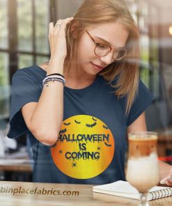 ladies t shirt halloween is coming with spiders and bats uyy3vr