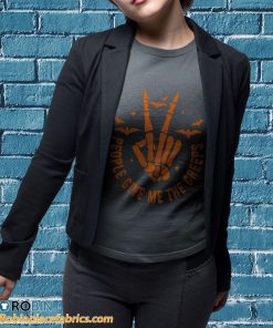 t shirt sport grey halloween spooky season people give me the creeps skeleton zq8h9n