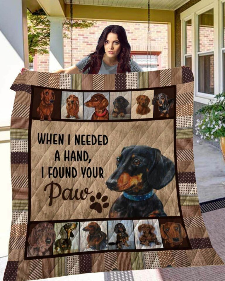 Dachshund Paw Quilt Blanket
