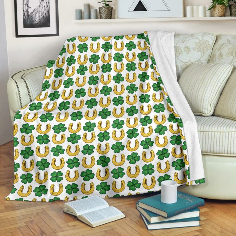 Horseshoes Pattern Print Design 04 Premium Blanket