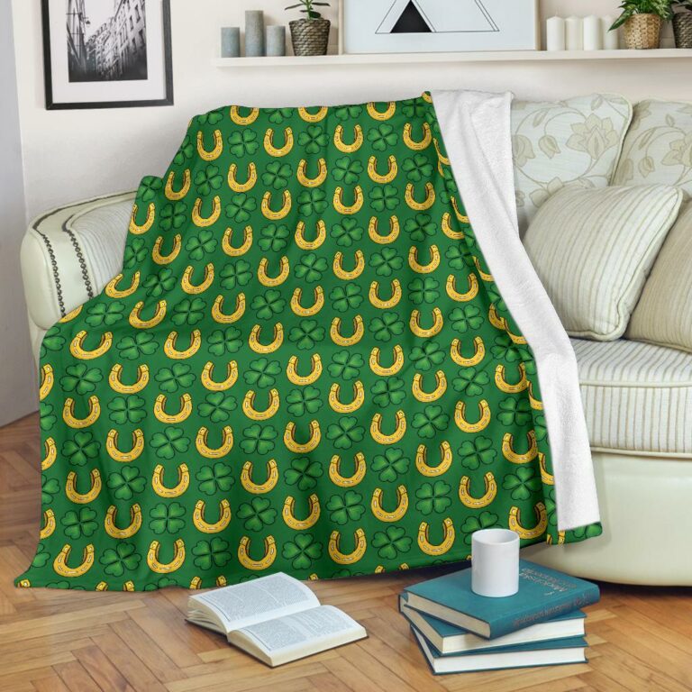 Horseshoes Pattern Print Design 05 Premium Blanket