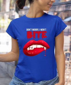 sexy vampire fangs red lips i won t bite halloween costume funny halloween shirt 206 oxi77v