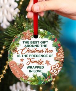 The Presence Of Family’s Love Is The Best Gift Wreath Circle Ornament The Presence Of Family’s Love Is The Best Gift Wreath Circle Ornament