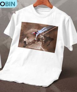 Elly De La Cruz Steals Home Shirt, Cincinnati Reds Short Sleeve Unisex T-shirt