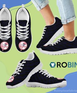 Marvelous Striped Stunning Logo New York Yankees Breathable Running Sneaker