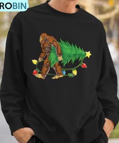 bigfoot-christmas-tree-lights-xmas-boys-sasquatch-lovers-ugly-christmas-sweatshirt-3