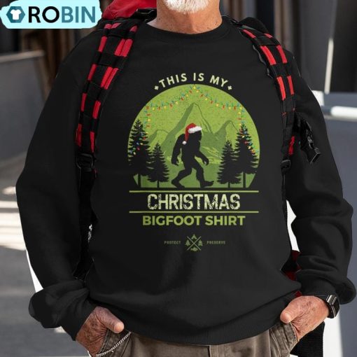 Merry Xmas Bigfoot Santa Squatch Christmas Yeti Ugly Christmas Sweatshirt