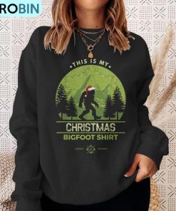 merry-xmas-bigfoot-santa-squatch-christmas-yeti-ugly-christmas-sweatshirt-4