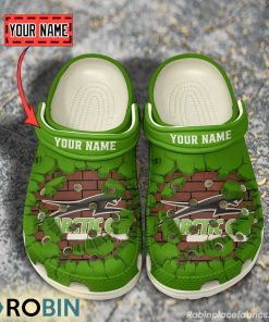 Arctic Cat Break Cracked Hole Design Crocs Shoes Arctic Cat Break Cracked Hole Design Crocs Shoes