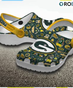 green-bay-packers-nfl-classic-crocs-shoes-3