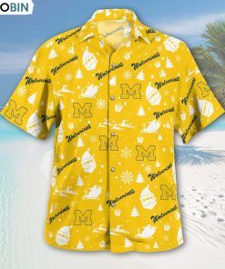 michigan-wolverines-christmas-pattern-button-shirt-gold-3