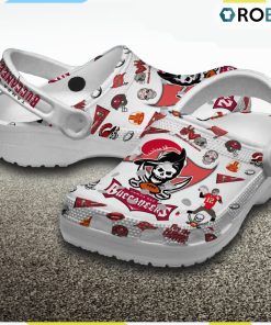 tampa-bay-buccaneers-3d-printed-classic-crocs-nfl-team-gifts-3