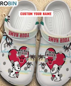 Snoppy Hug NBA Chicago Bulls Crocs Shoes Snoppy Hug NBA Chicago Bulls Crocs Shoes