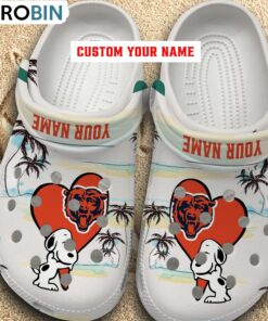 Snoppy Hug NFL Chicago Bears Crocs Shoes