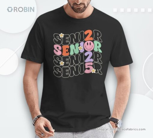 Retro Groovy Senior 2025 Smile Face Class Of 2025 Graduation Unisex Shirt