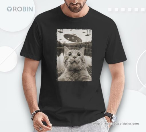 Vintage Cat Ufo Encounters Ufo And Cat Selfie Unisex Shirt