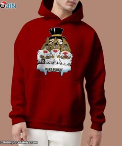 Christmas Gnomes Hold Wake Forest Demon Deacons Unisex Shirt