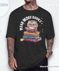 Cute Owl Reading Books For Book Lovers And Readers Shirt