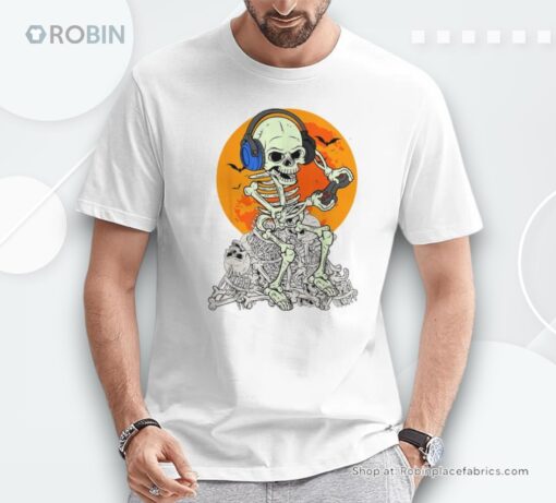 Halloween Skeleton Gamer Skull Moon Gaming Boys N Men Shirt