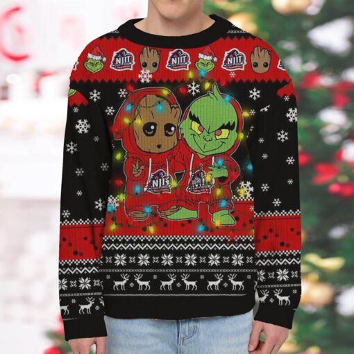 NCAA New Jersey Tech Highlanders Baby Groot And Grinch Best Friends Ugly Christmas Sweatshirt & Sweater
