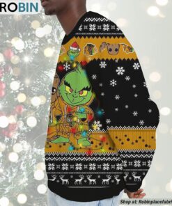 NHL Chicago Blackhawk Baby Groot And Grinch Best Friends Ugly Christmas Sweatshirt & Sweater NHL Chicago Blackhawk Baby Groot And Grinch Best Friends Ugly Christmas Sweatshirt & Sweater