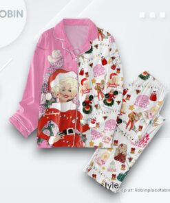 Dolly Parton In Dolly We Trust Christmas Friends Pajamas Set Dolly Parton In Dolly We Trust Christmas Friends Pajamas Set