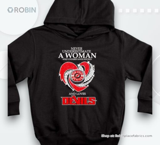 Never Underestimate A Woman Who Understands Hockey And Loves New Jersey Devils Shirt