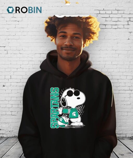 Snoopy Stand Michigan State Spartans Shirt