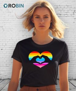 Rainbow Heart Love Hands Lgbt Pride Month 2025 Shirt Rainbow Heart Love Hands Lgbt Pride Month 2025 Shirt