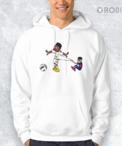 Pedri pulling vini shirt