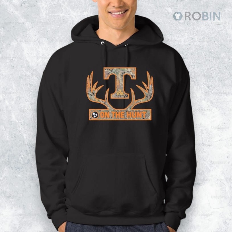 Tennessee Volunteers Baseball On The Hunt Shirt Tennessee Volunteers Baseball On The Hunt Shirt