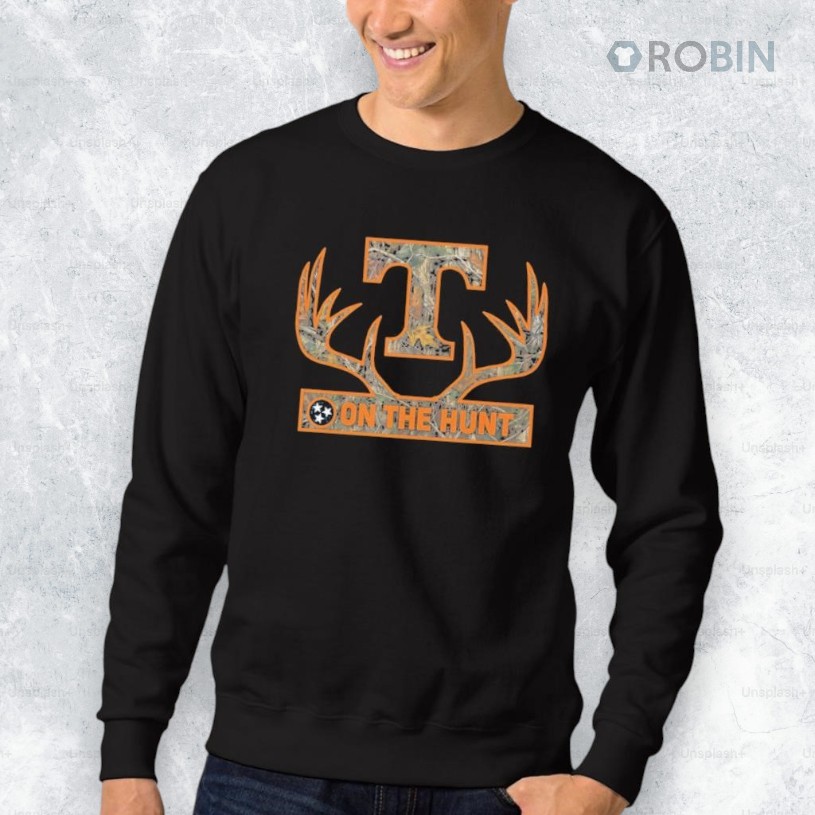 Tennessee Volunteers Baseball On The Hunt Shirt Tennessee Volunteers Baseball On The Hunt Shirt