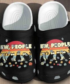 “Ew, People” – Funny Cat & Retro Sunset Crocs