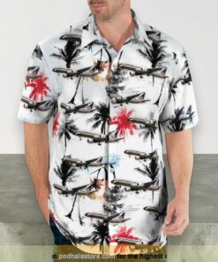 Delta Air Lines Boeing 757 232 Hawaiian Shirt Man